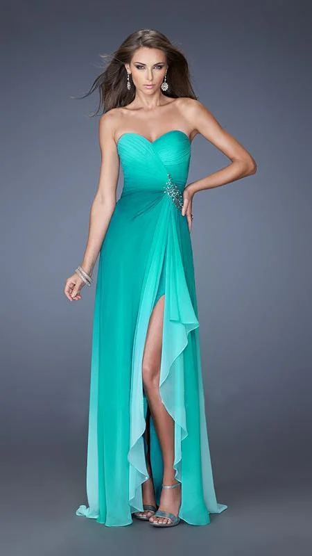 Formal Dress for International EventsLa Femme Strapless Ruched Surplice High Slit Gown