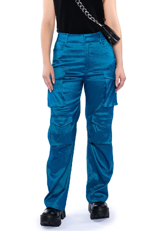 women's classic pantsRUN IT UP STRETCH CARGO PANTS