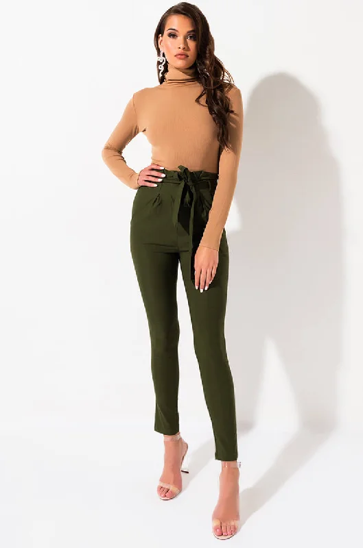 women's hot pantsLILA OLIVE