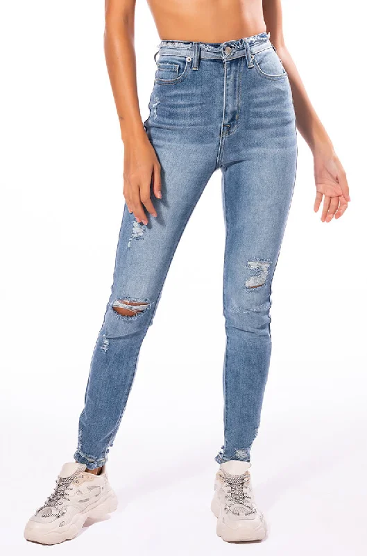 women's adventure pantsDETAILS MAKE PERFECTION HIGH RISE SKINNY JEANS