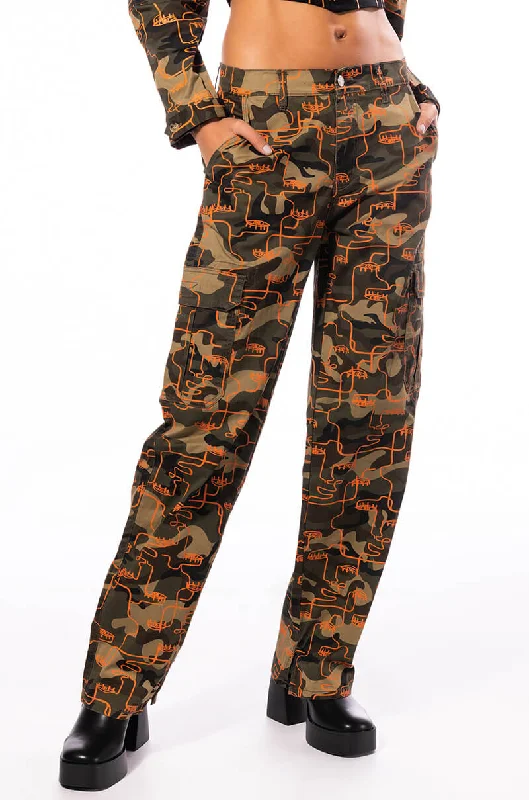 women's high-waisted pantsPRINTED CAMO CARGO PANT