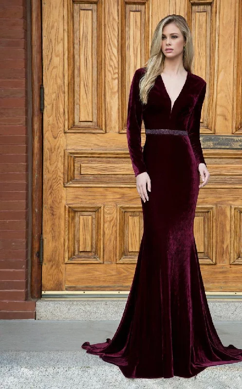 Formal Dress for Theater OpeningsColors Dress Plunging V-Neck Long Sleeve Velvet Gown