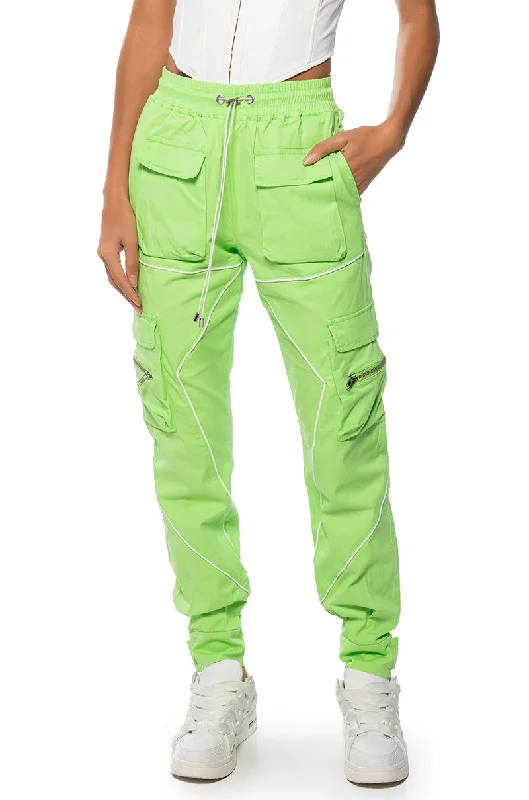 women's stretch pantsDESTINATION CARGO PANTS