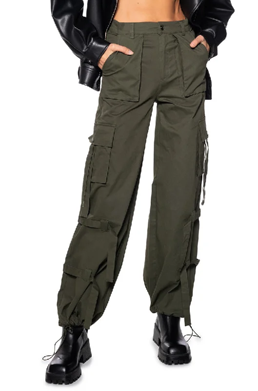 women's slim-fit pantsIT IS BACK CARGO PANTS