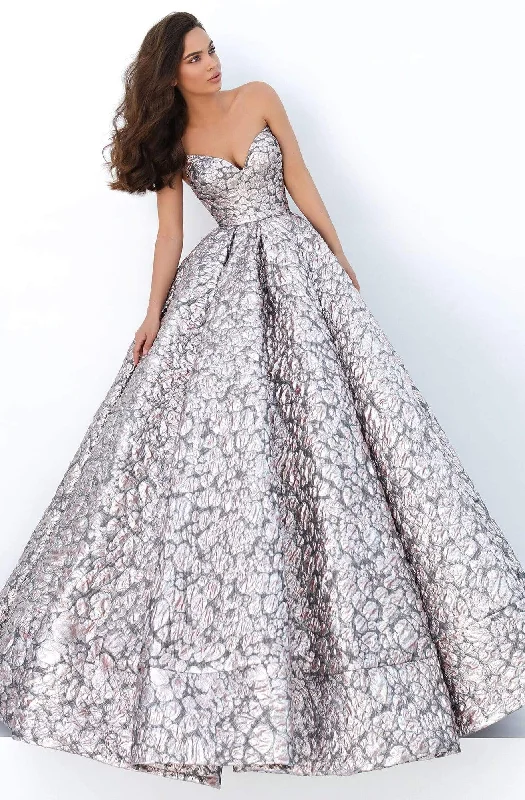 Affordable Formal Dress OptionsTarik Ediz - 93878 Sweetheart Embossed Voluminous Gown