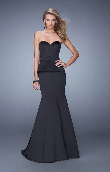 Formal Dress for Cocktail PartiesLa Femme - Strapless Peplum Mermaid Gown 21380 - 1 pc Black In Size 6 Available