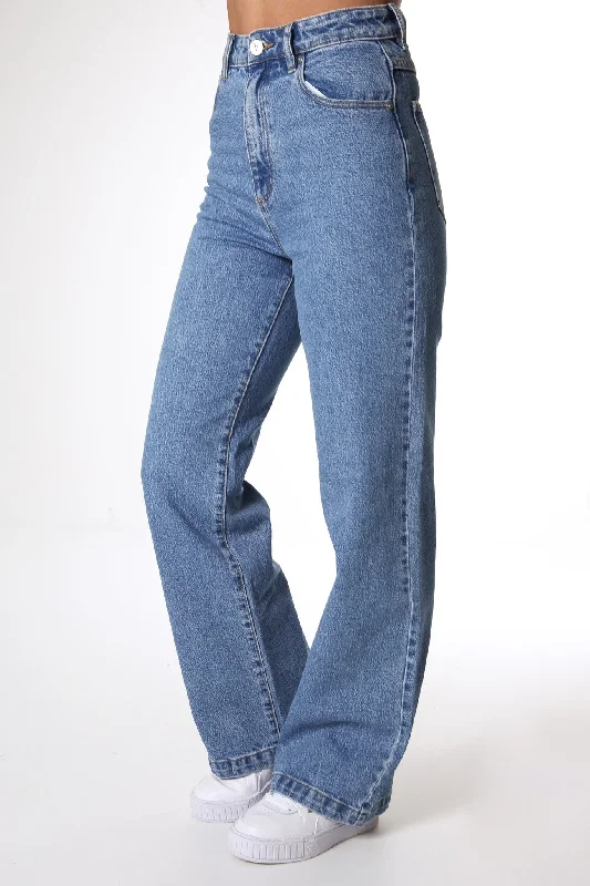 women's capri denim jeansA 94 High & Wide Jean Debbie