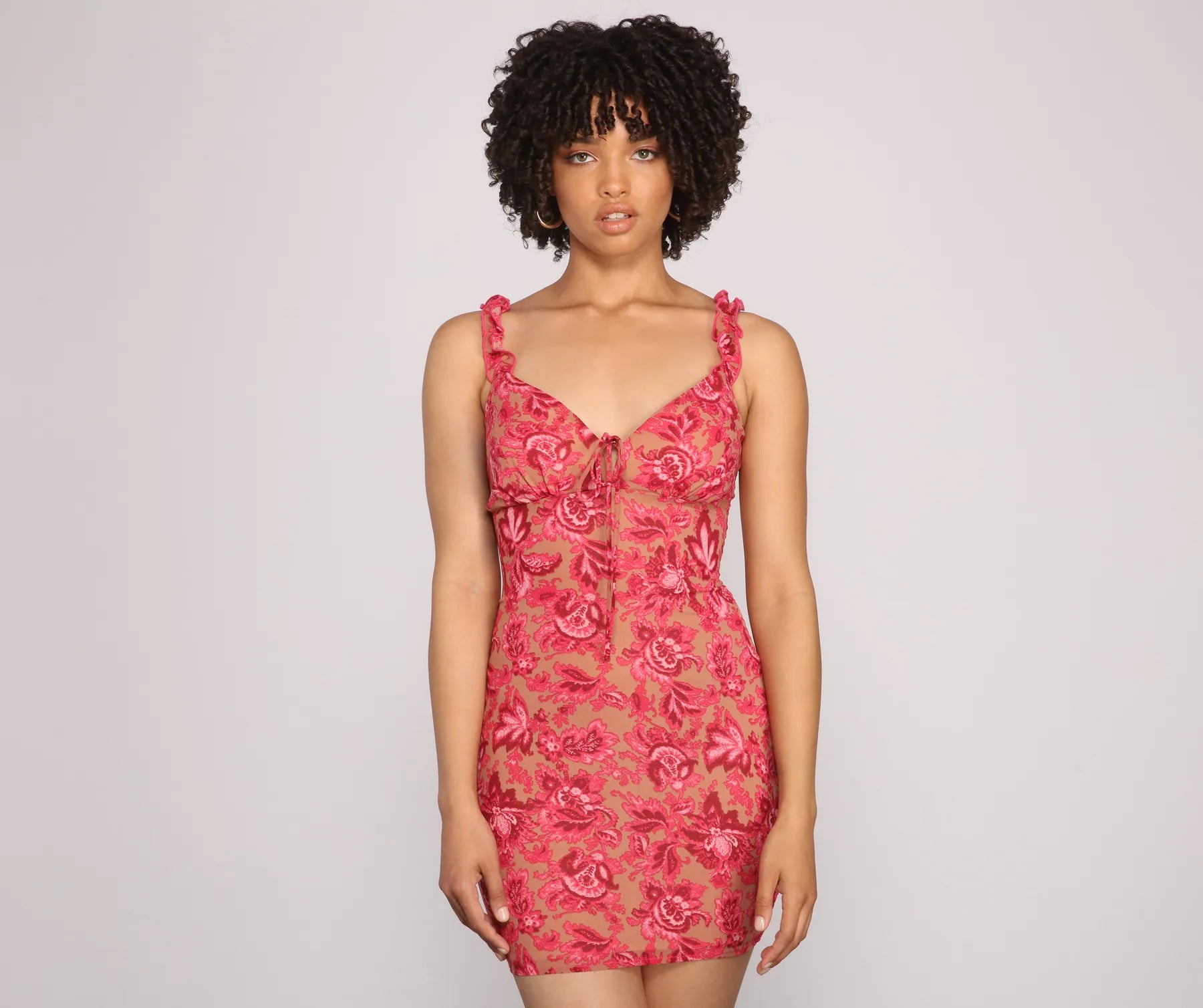 red lace Mimi dresses for Valentine's Day datesPretty And Chic Paisley Printed Mini Dress