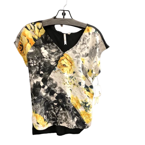 women's tops for those who want to wear versatile pieces that can be dressed up or downBlack & Yellow Top Sleeveless Petticoat Alley, Size Xs